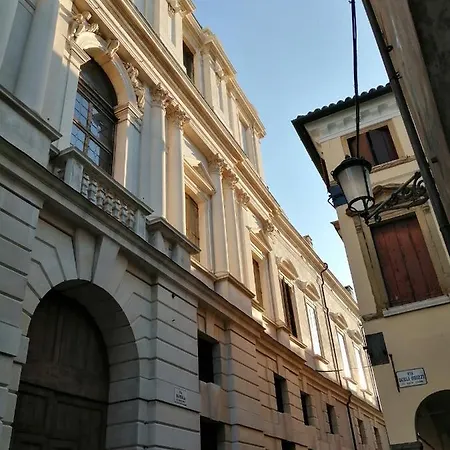Monolocale Nell'antica Zona Del Ghetto. Appartement